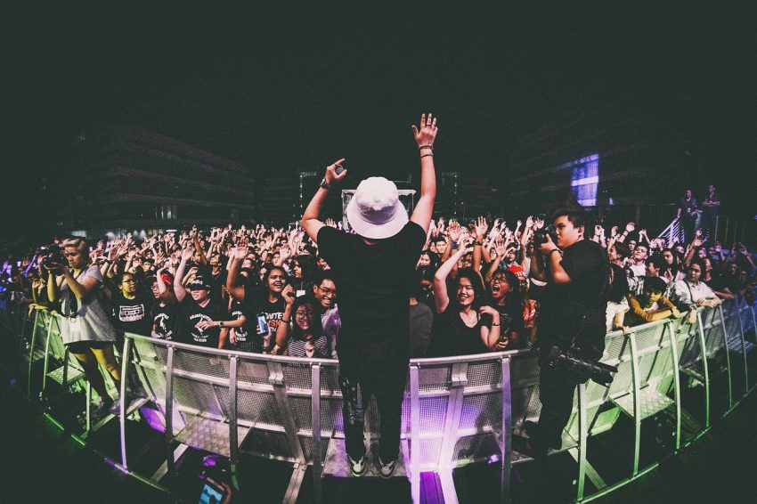 How to Become a Concert Photographer