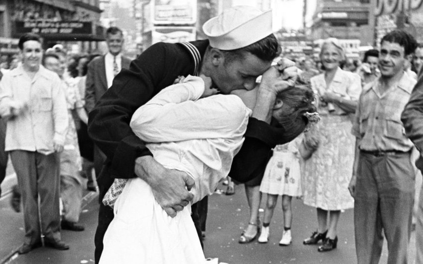 Famous Photo of Sailor Kissing Nurse