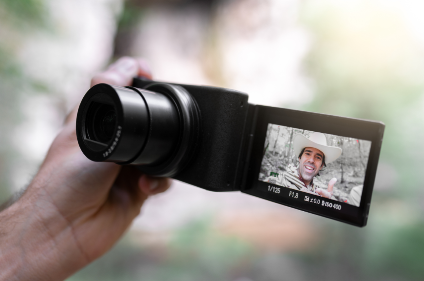 Best Vlogging Camera with Flip Screen
